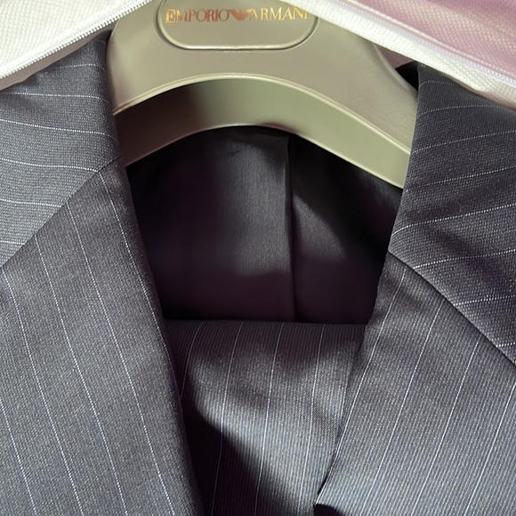 Emporia Armani one button suite, dark blue with thin stripes; length 30, waist34 - Picture 2 of 4